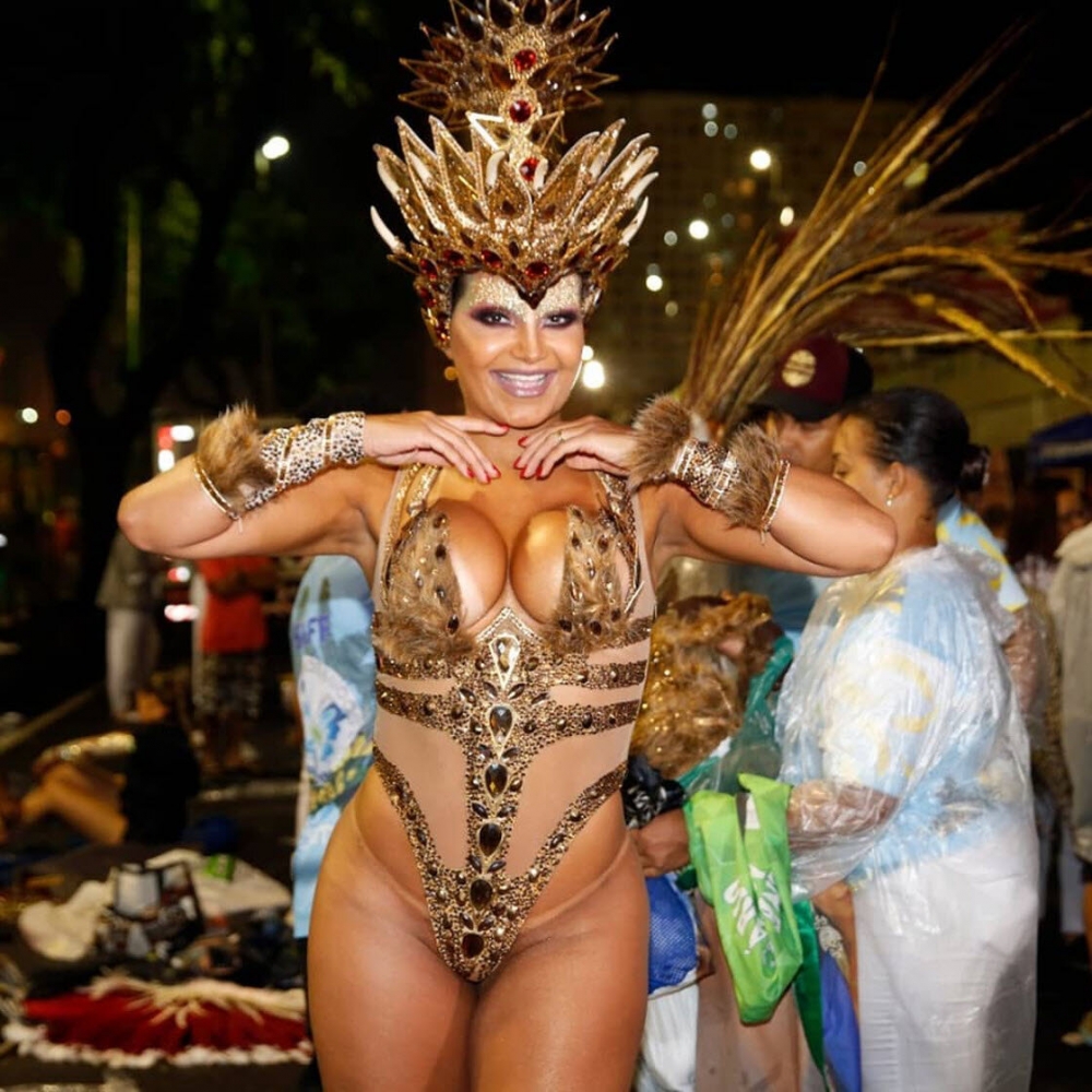 карнавал в бразилии откровенные