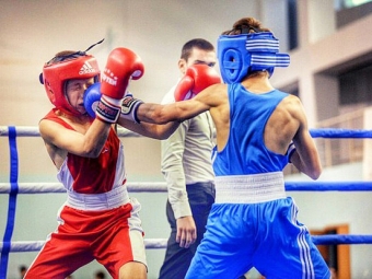 Я ерундой не маюсь, я боксом занимаюсь.