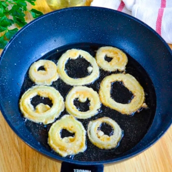 Луковые кольца в кляре
