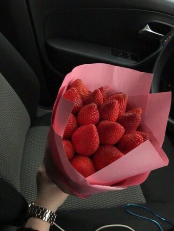 Клубничная эстетика