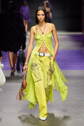 Коллекция Versace (Spring 2023 read-to-wear) 