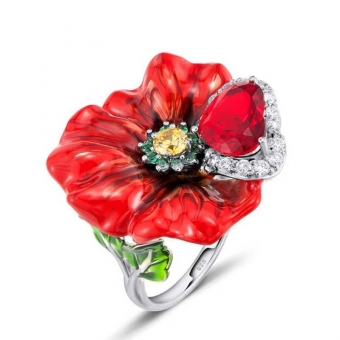 Драгоценные украшения в виде цветов.