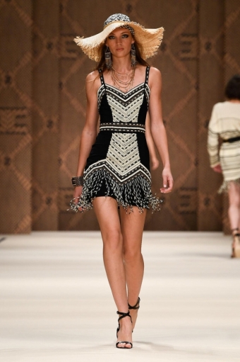 Коллекция Elisabetta Franchi (Spring Summer 2023 collection fashion show)