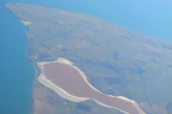Под крылом самолета