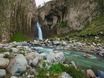 Урочище Джилы-Су: Уникальное место у подножия Эльбруса 🌄