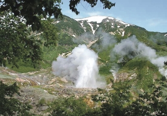 Гейзер Великан: Природное чудо Камчатского края 🌋💦