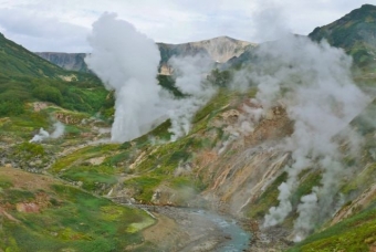 Гейзер Великан: Природное чудо Камчатского края 🌋💦