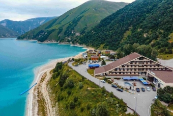 💎 Озеро Кезеной-Ам: бирюзовая жемчужина Кавказа ⛰️