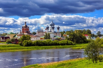 Тихвинский Богородичный Успенский монастырь: Жемчужина Ленинградской области ✨