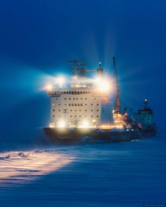 «Вайгач»: Не просто судно, А легенда в металле! 🚢✨