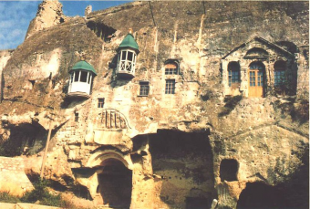 Монастыри, жемчужины Крыма