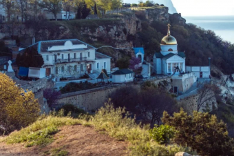 Монастыри, жемчужины Крыма