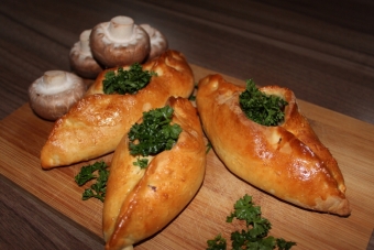 Пирожки из разных начинок