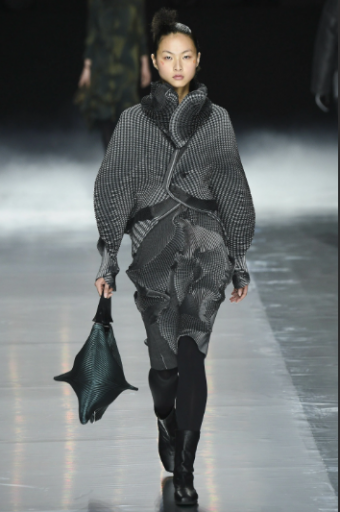 Issey Miyake Spring Summer 2018 Collection - DSCENE designscene.net