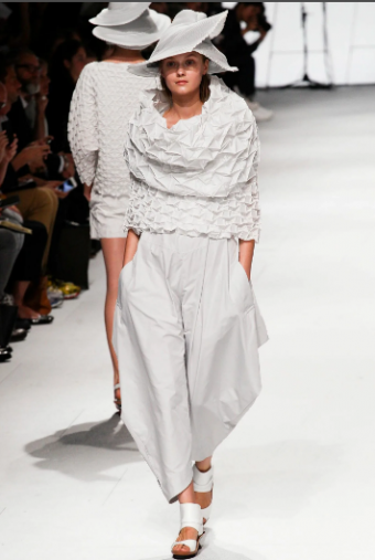 Issey Miyake Spring Summer 2018 Collection - DSCENE designscene.net