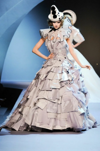 Fashion Show: Christian Dior Couture Fall 2007 John Galliano