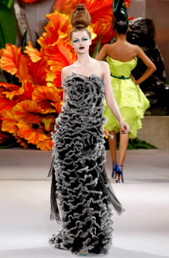 Fashion Show: Christian Dior Couture Fall 2007 John Galliano