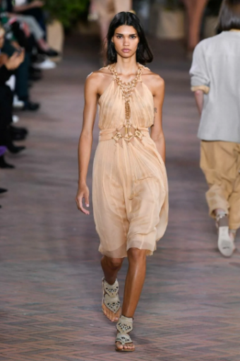 Alberta Ferretti ВЕСНА-ЛЕТО 2022 READY-TO-WEAR