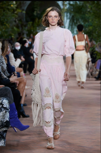 Alberta Ferretti ВЕСНА-ЛЕТО 2022 READY-TO-WEAR