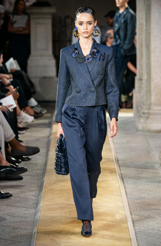 Emporio Armani Spring 2014 Ready-to-Wear Abiti alla moda