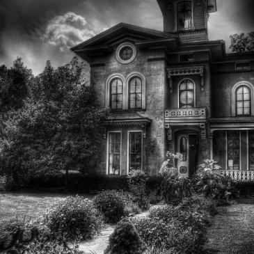 Сумеете ли вы выбраться из дома с приведениями?