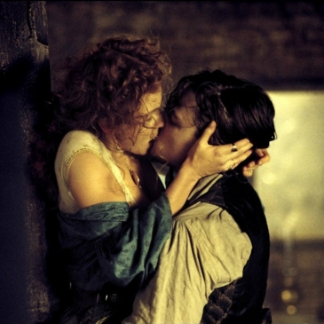 Угадаете голливудский фильм по сцене поцелуя?