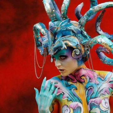 Сможешь отличить боди-арт от купальника?