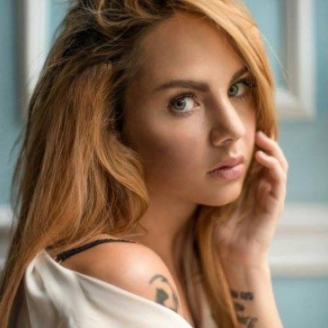 Угадай песню по началу. Певица MakSим Угадай песню по началу. Певица MakSим