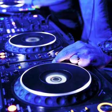 Угадай песни со своего старого телефона Угадай песни со своего старого телефона