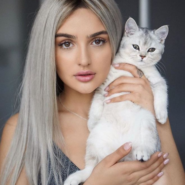 Ты хорошо знаешь королеву Tik Tok Дину Саеву? Ты хорошо знаешь королеву Tik Tok Дину Саеву?