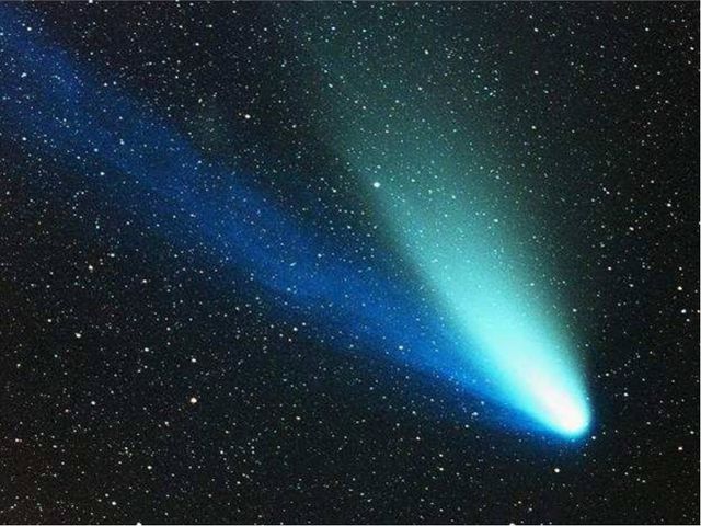 Комета Галлея стала первой кометой с доказанной периодичностью. Как часто она возвращается к Солнцу?