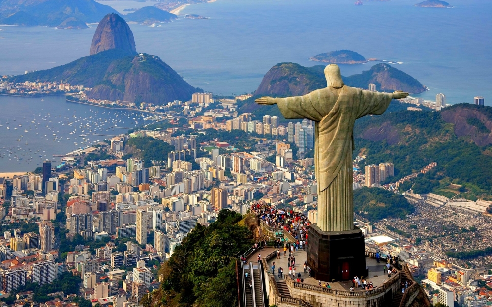 По производству чего Бразилия занимает 1-е место в мире: