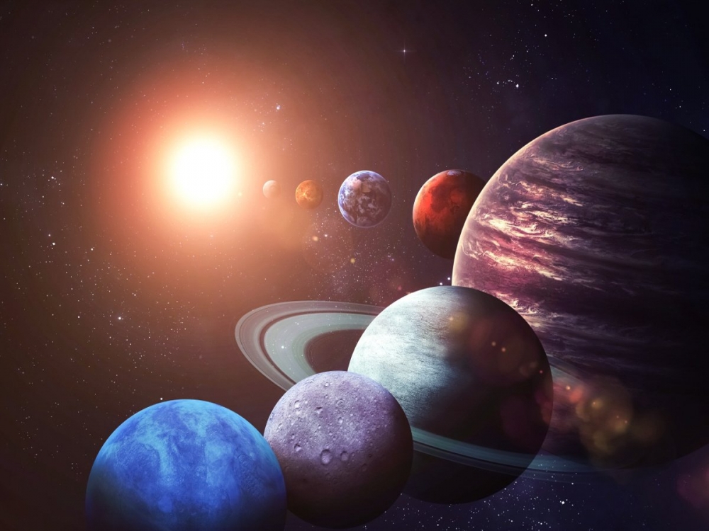 Какая планета быстрее остальных совершает свой оборот вокруг Солнца?