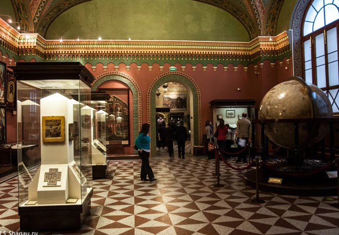 Старейший и крупнейший музей Японии — это ...