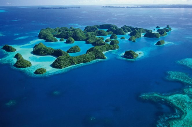 В честь какого российского города был назван архипелаг в Северном Ледовитом океане?