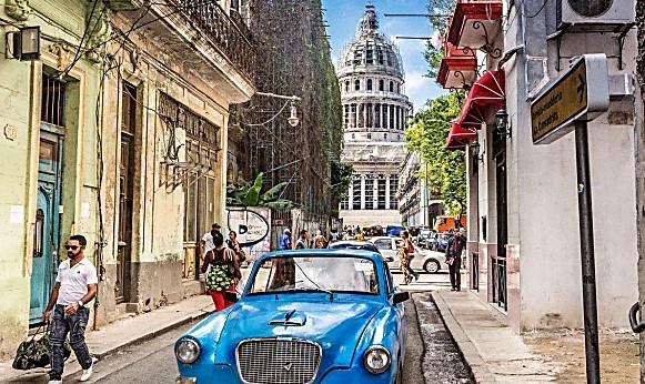 Самый большой остров в Карибском бассейне.