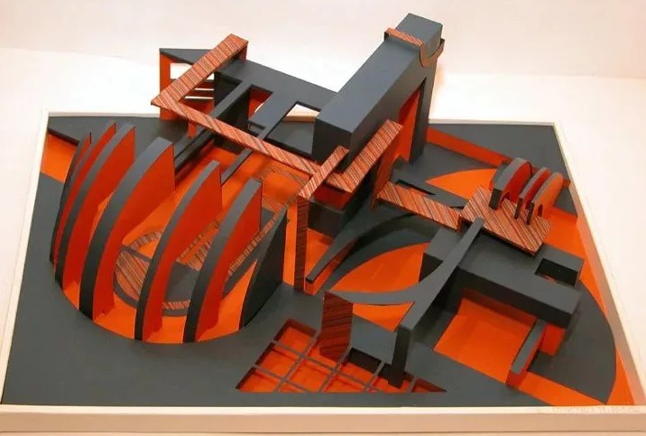 Что стало причиной появления у человека потребности в геометрически закономерной форме?