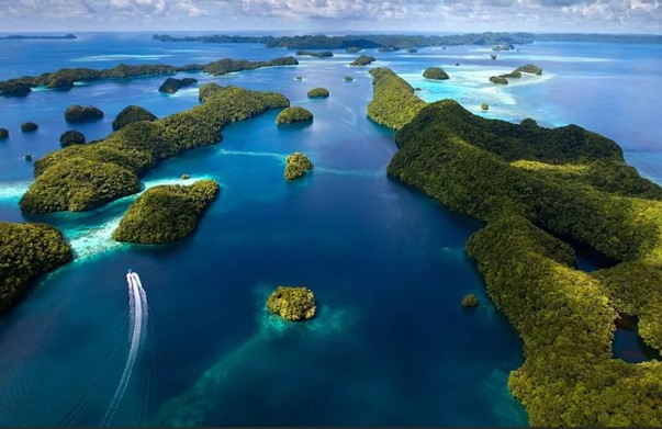 Суматра, Ява, Калимантан и Сулавеси — это острова архипелага ...