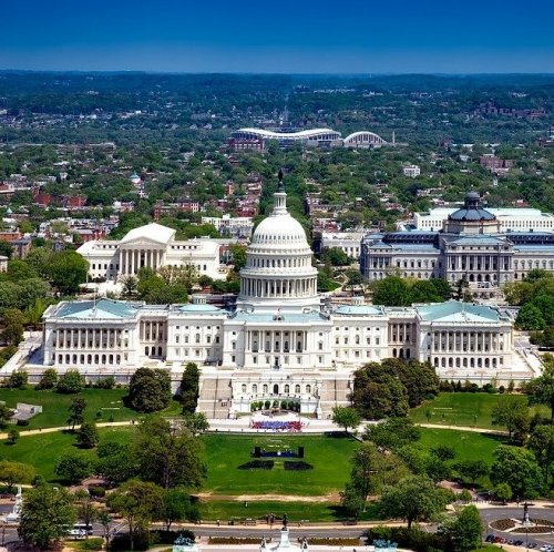 Официальное название столицы этого государства — округ Колумбия.