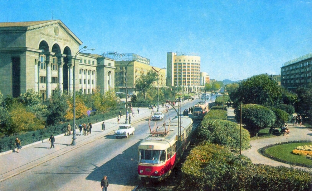 Какой советский город 16 октября 1941 г. был оккупирован румынскими войсками и вошёл в состав территории Транснистрия?