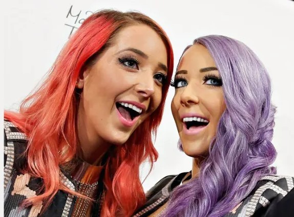 Настоящая Дженна Марблс справа или слева? 