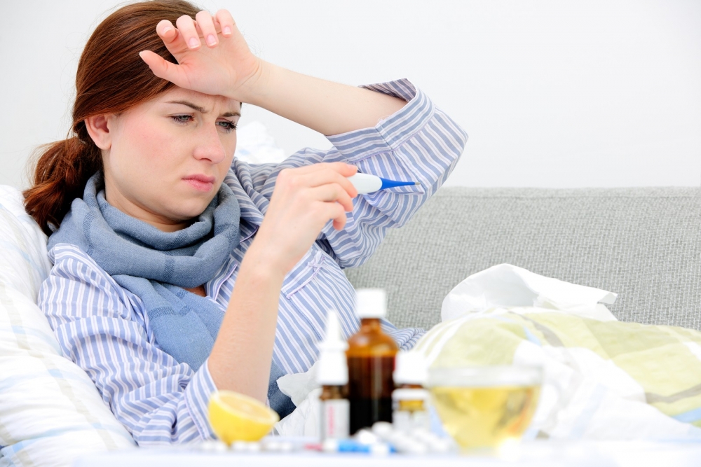 Первые симптомы коронавируса — температура и насморк?