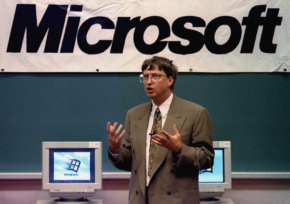 Основание компании Microsoft.