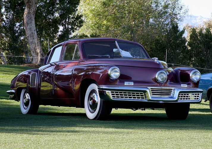 Лишь 51 штука этого увидевшего свет в 1948 году автомобиля успела сойти с конвейера. Наверное именно поэтому нынешняя стоимость данной модели по оценкам составляет 1,2 млн. долларов. Что же это за модель?