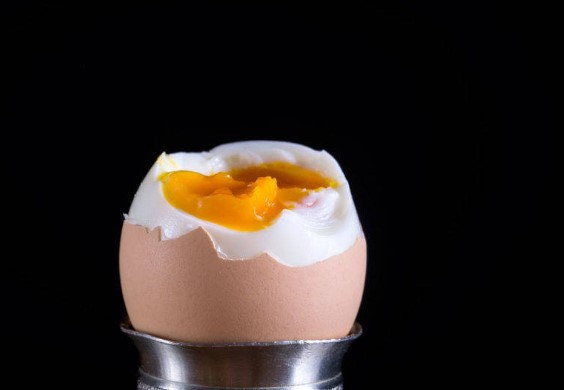 Одно яйцо варится 5 минут. Сколько времени нужно, чтобы сварить 2 яйца?