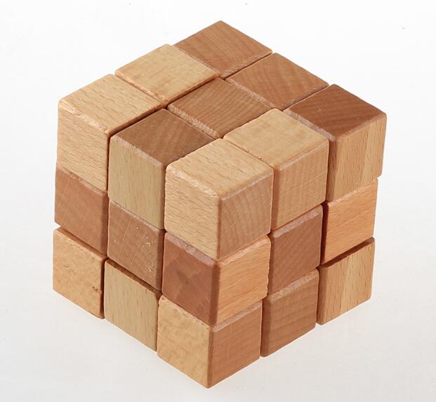 Деревянный куб со стороной 30 см распилили на маленькие кубики со стороной 10 см. Из них сложили параллелепипед 5 кубиков в длину, 2 в ширину и 2 в высоту. Сколько кубиков осталось?