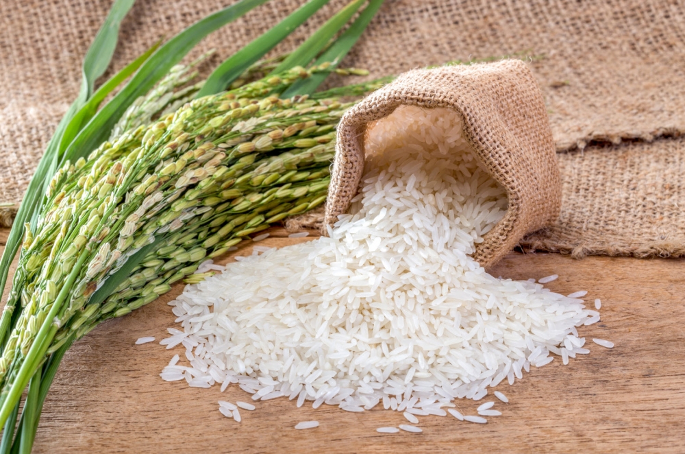 На какие регионы приходятся 80% мирового сбора риса?