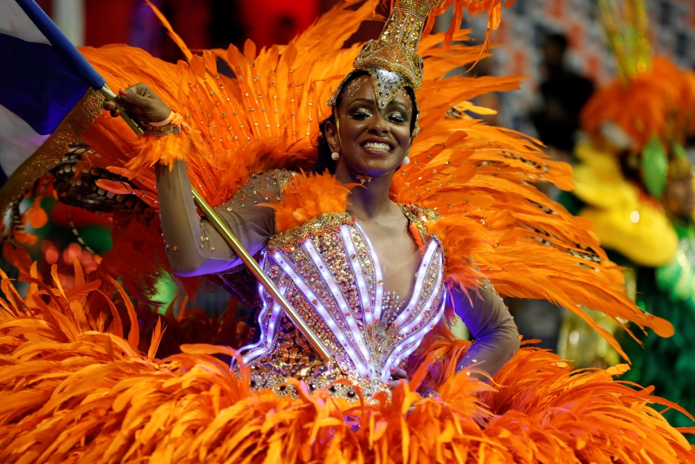 Бразильский карнавал аналог какого праздника?