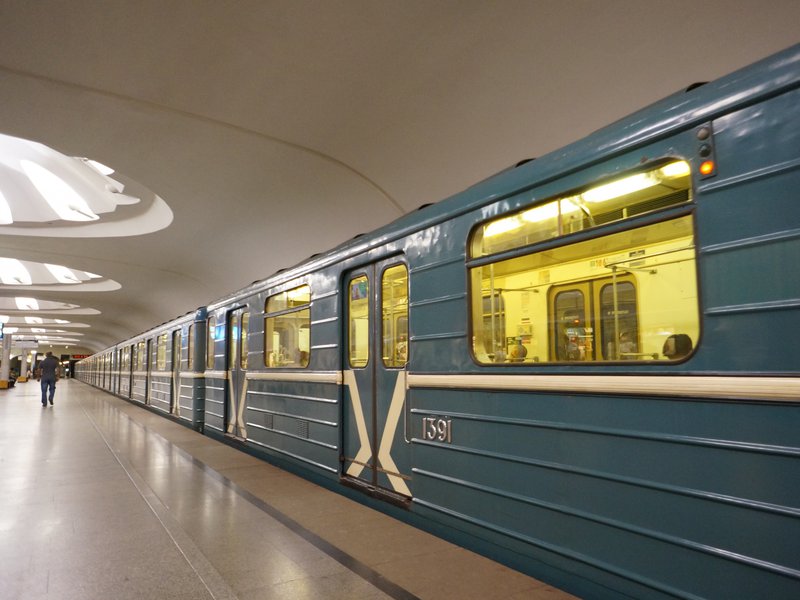 Назовите дату открытия первой линии московского метрополитена