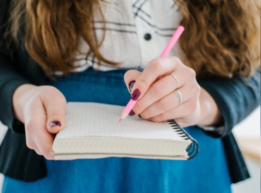 Выберите вариант, в котором все предлоги пишутся слитно.